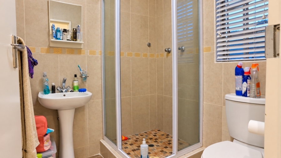 3 Bedroom Property for Sale in Waterkloof East North West